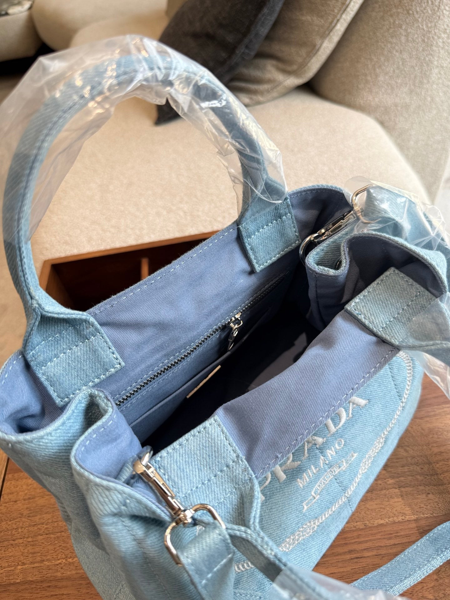 Small light-colored denim tote bag