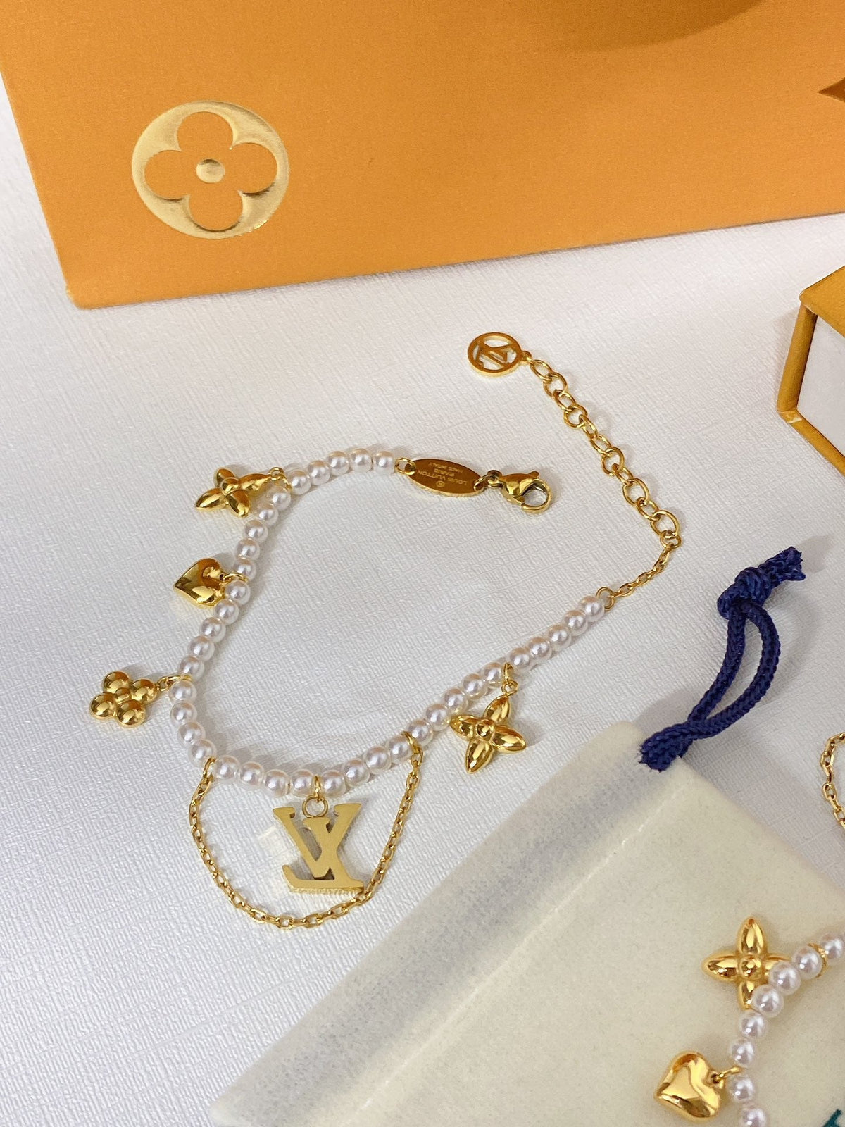 Double-layer pearl pendant bracelet and necklace