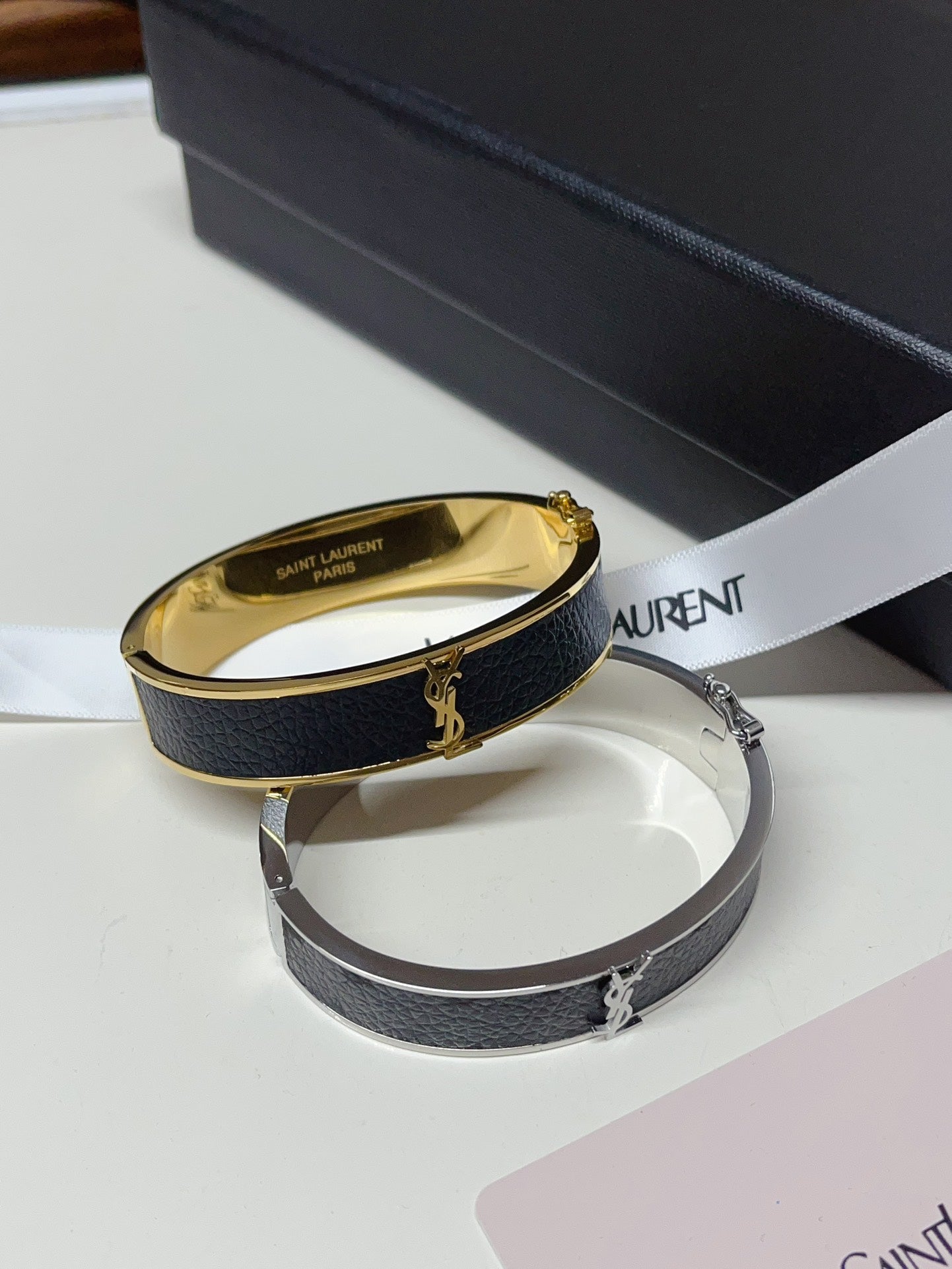 Engraving Leather and metal bracelet