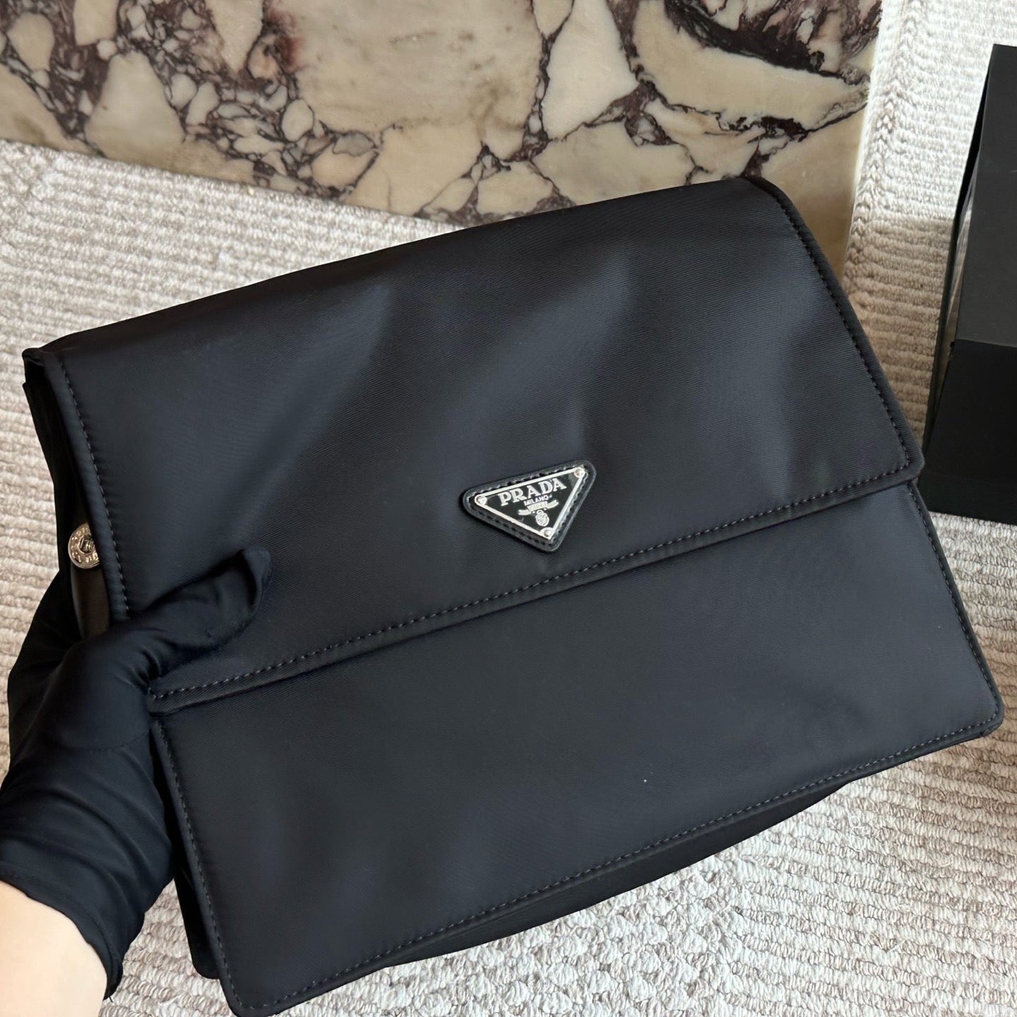 Unisex nylon messenger bag