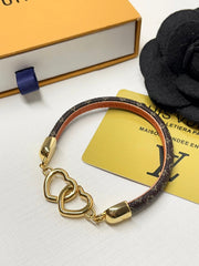 Interlocking heart leather bracelet