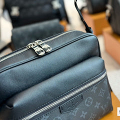 Leather Outdoor Messenger Bag
