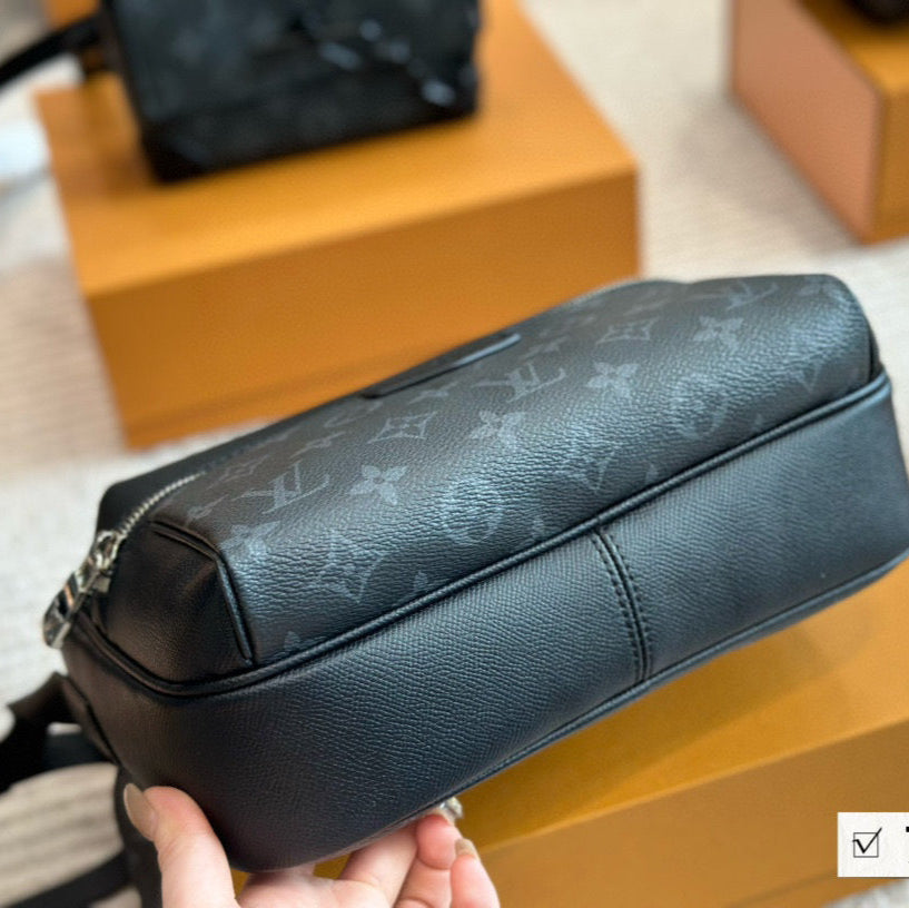 Leather Outdoor Messenger Bag