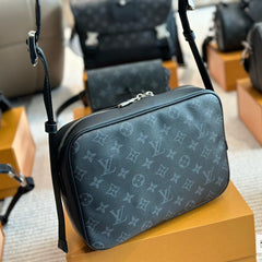 Leather Outdoor Messenger Bag
