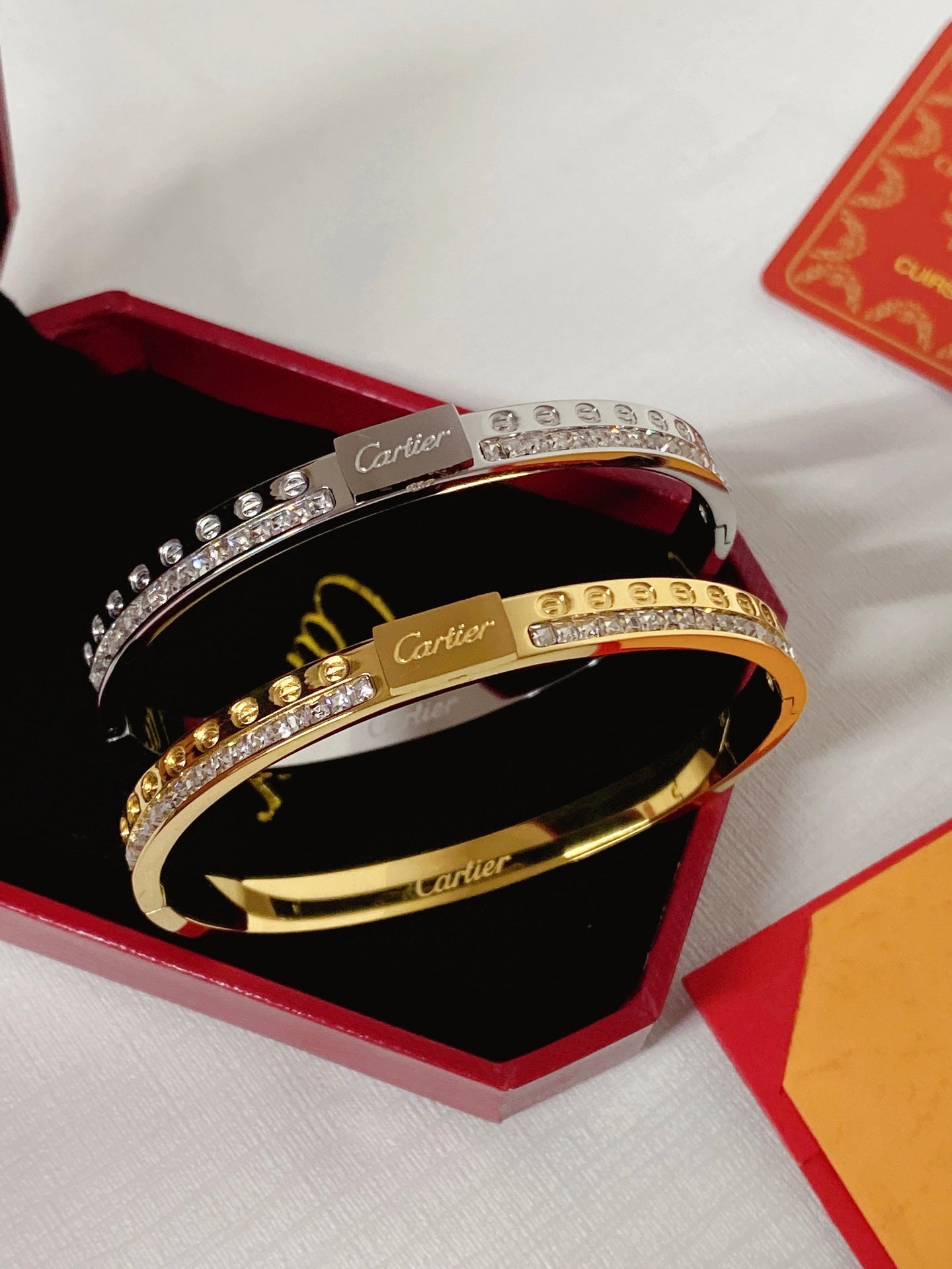 Classic diamond bracelet