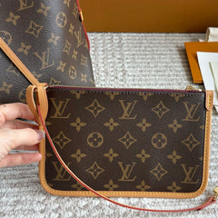 Medium Leather Crossbody Bag