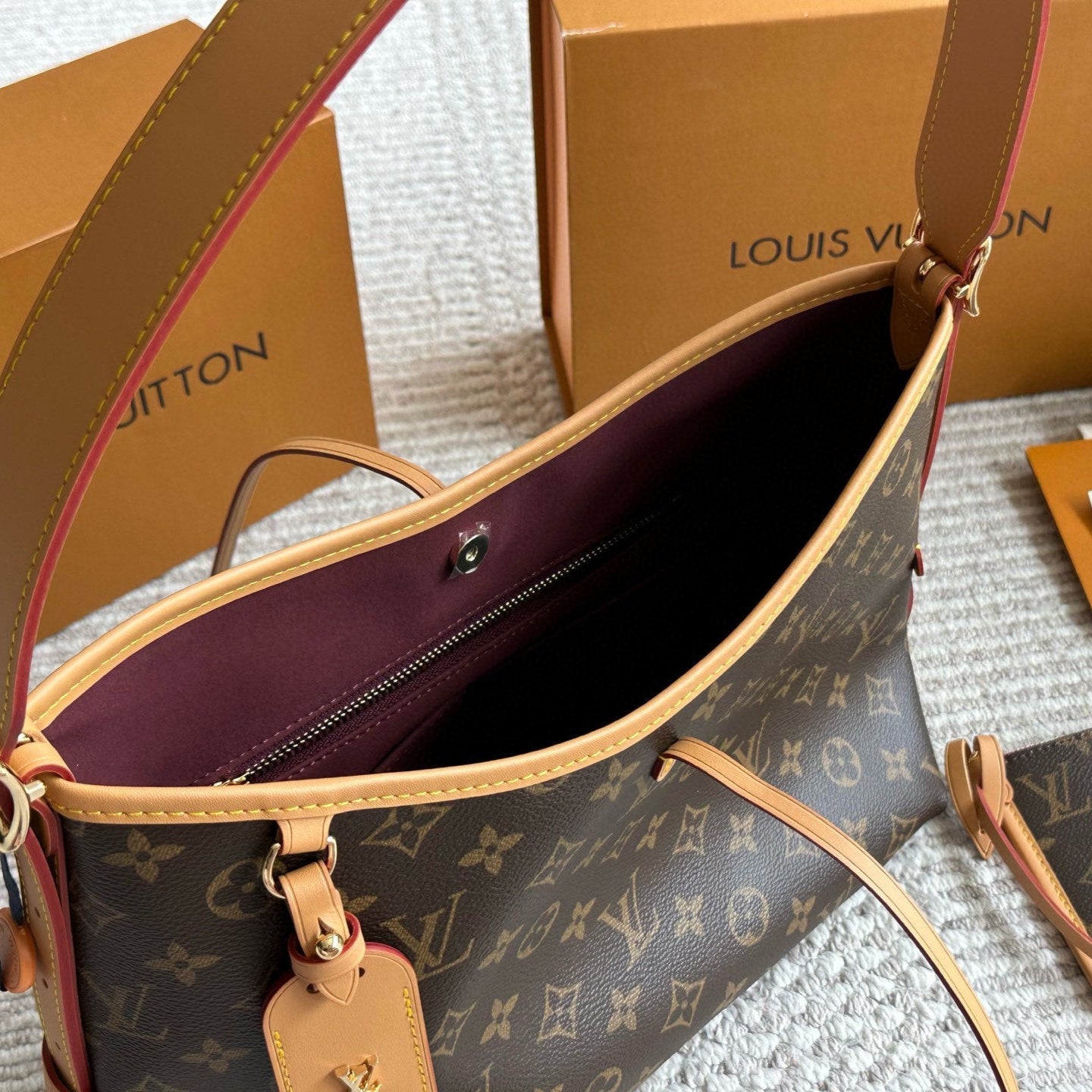 Medium Leather Crossbody Bag