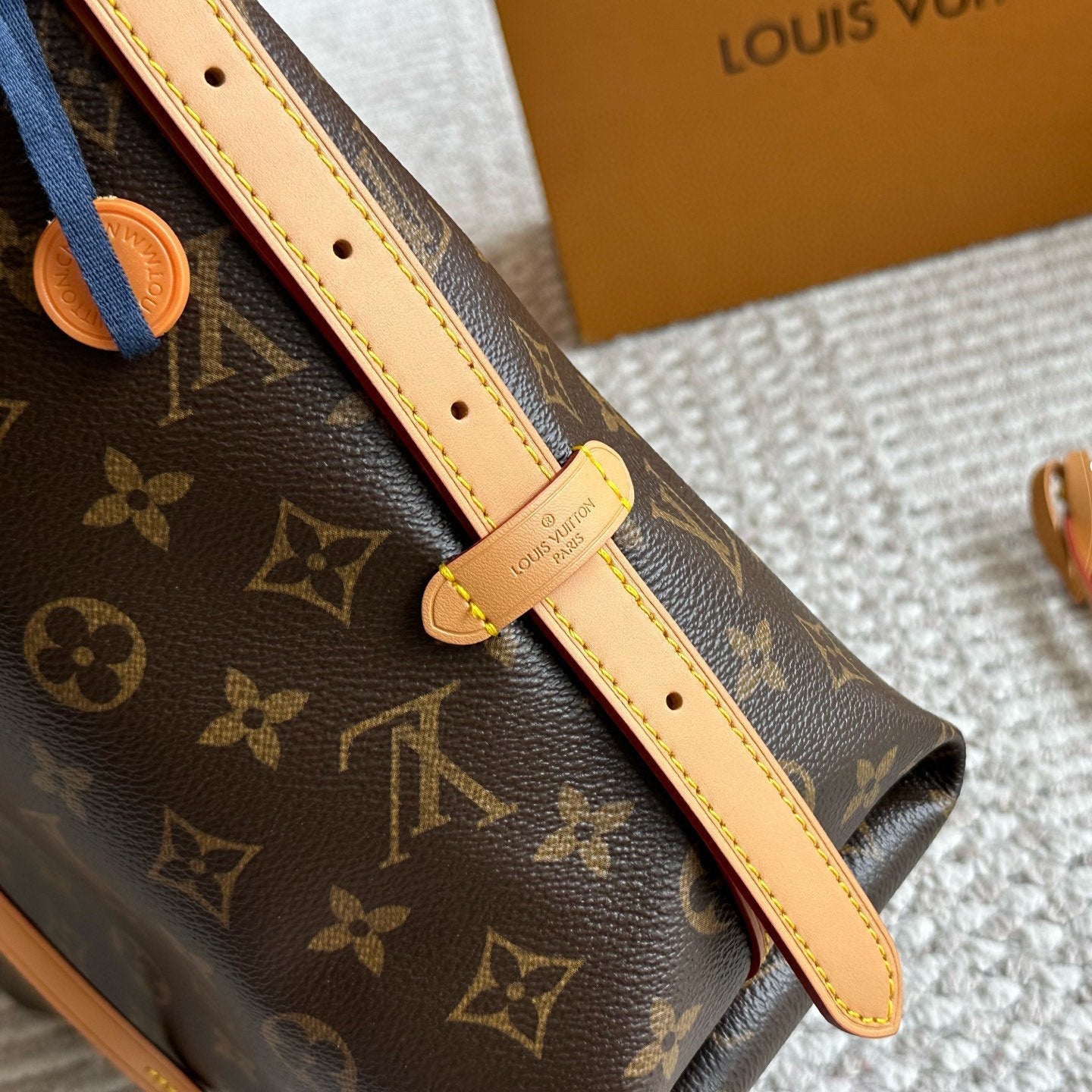 Medium Leather Crossbody Bag