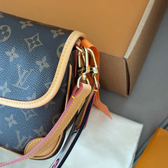 Leather Baguette Crossbody Handbag