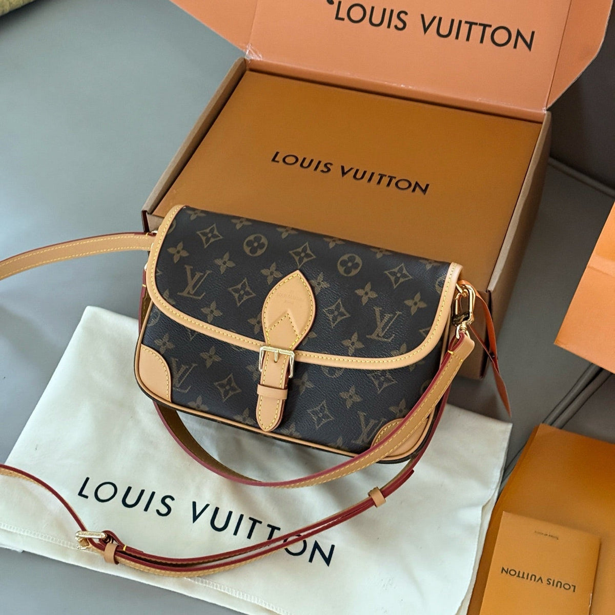 Leather Baguette Crossbody Handbag