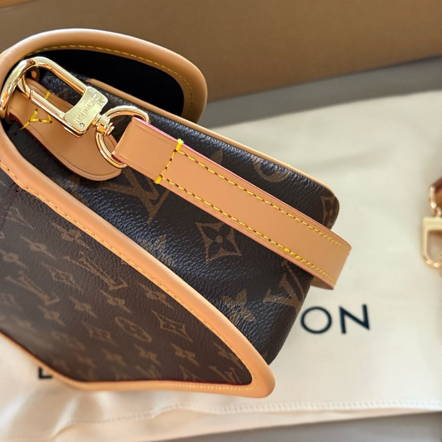 Leather Baguette Crossbody Handbag