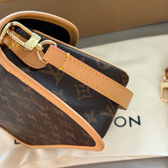 Leather Baguette Crossbody Handbag