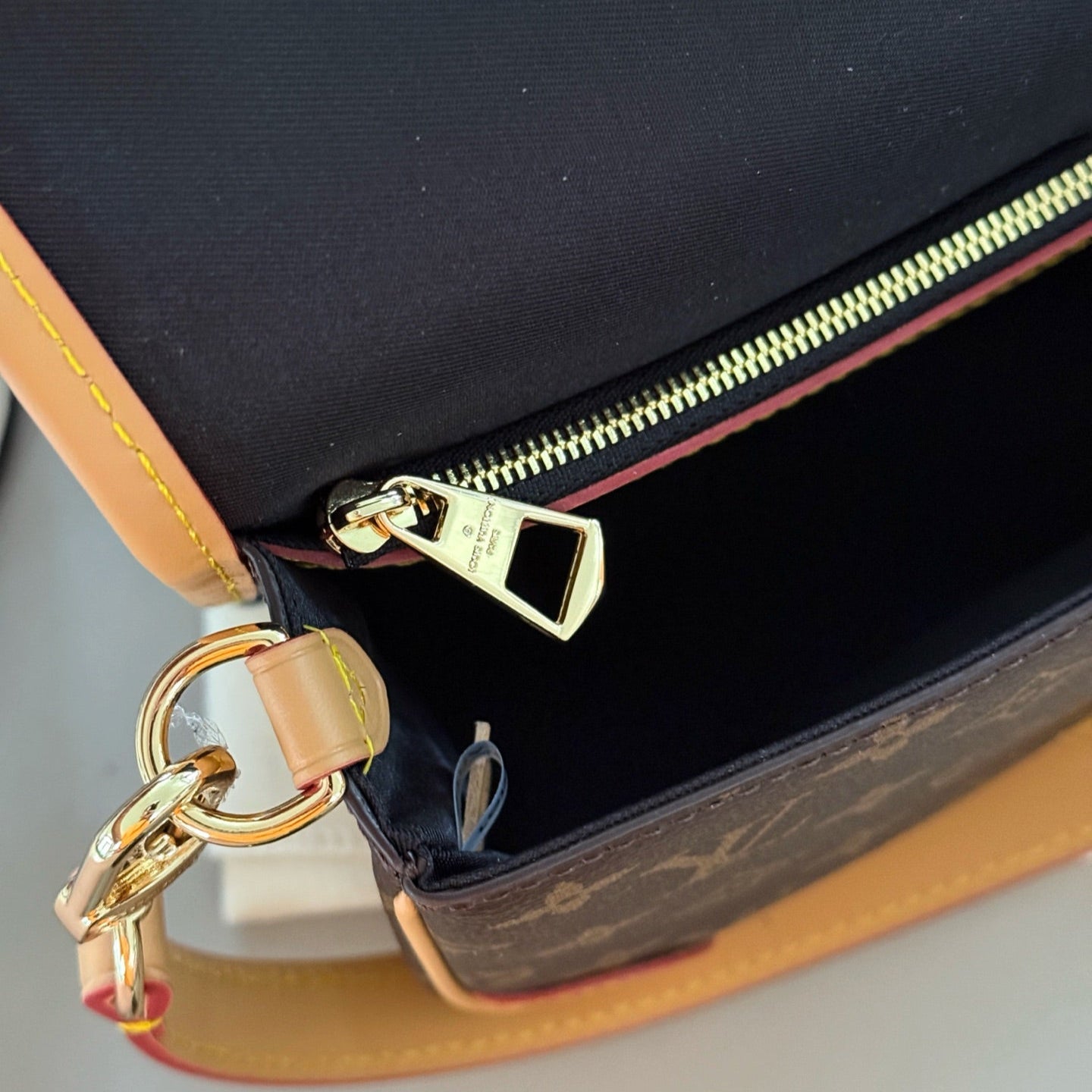 Leather Baguette Crossbody Handbag