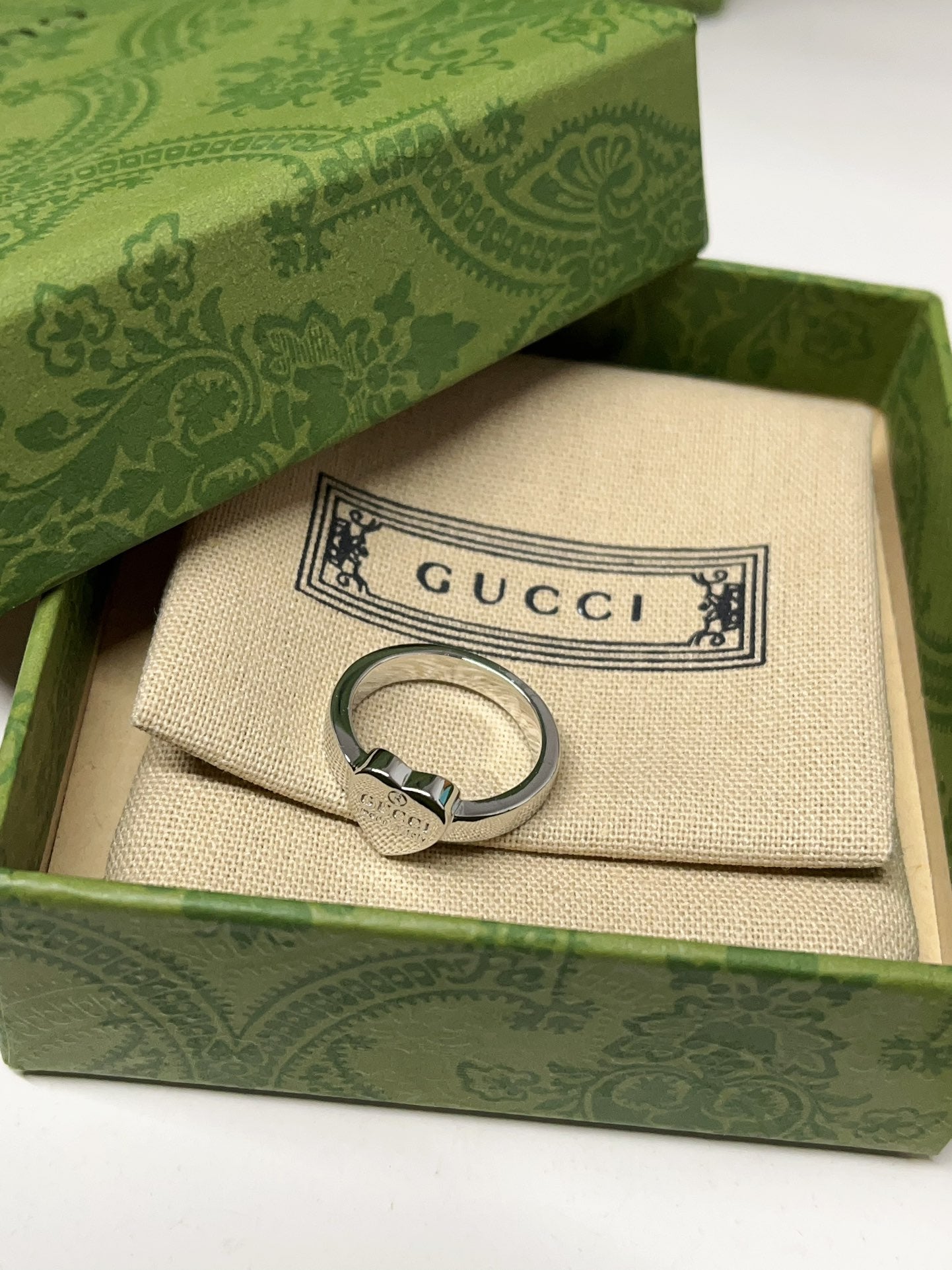 Classic Heart Ring