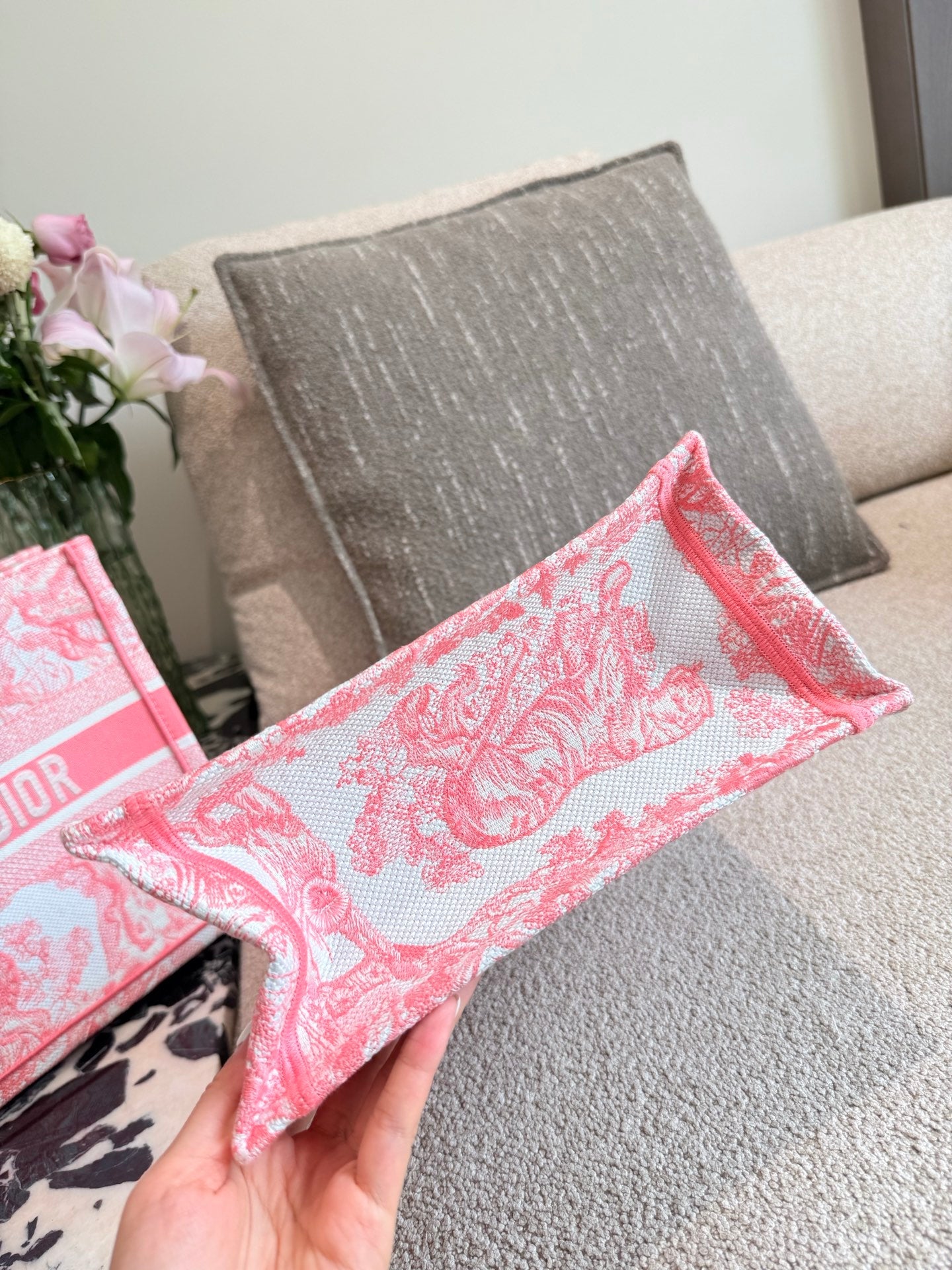 Pink printed embroidery bag
