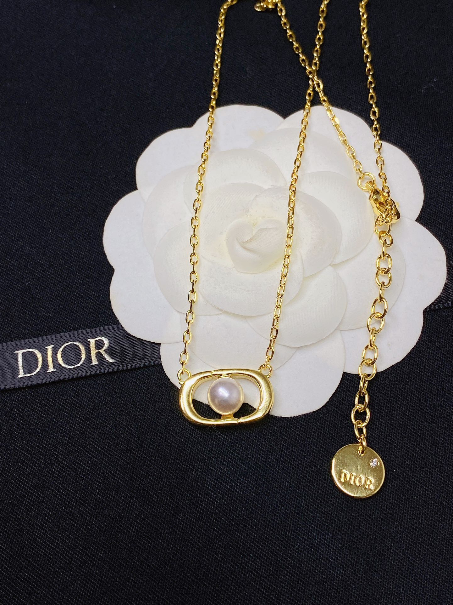 Fashion pearl necklace