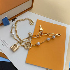 Lock and key charm pearl bracelet