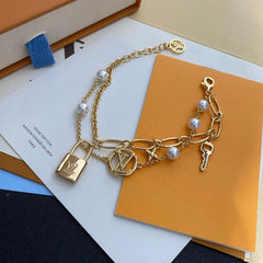 Lock and key charm pearl bracelet