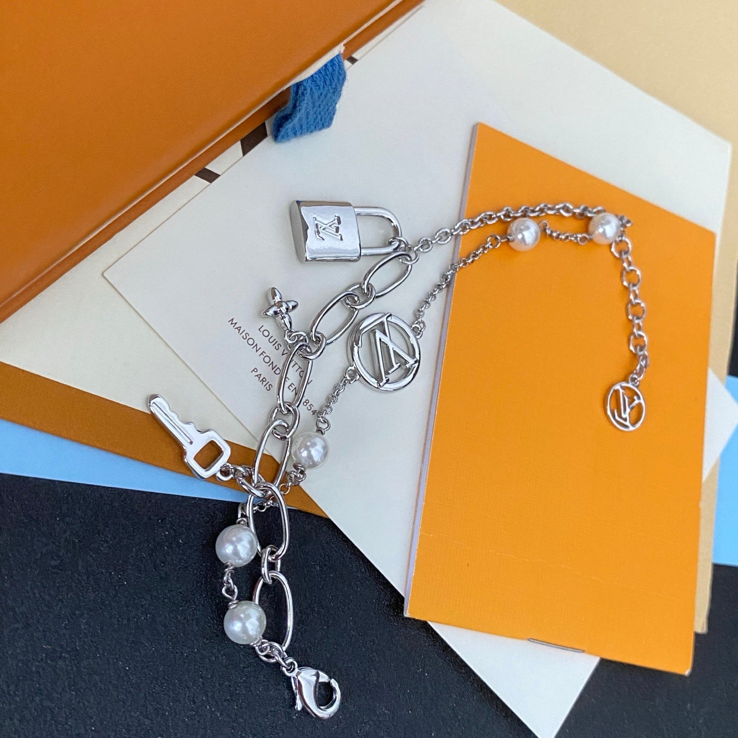 Lock and key charm pearl bracelet