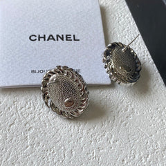 Fashionable black crystal earrings