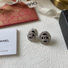 Fashionable black crystal earrings