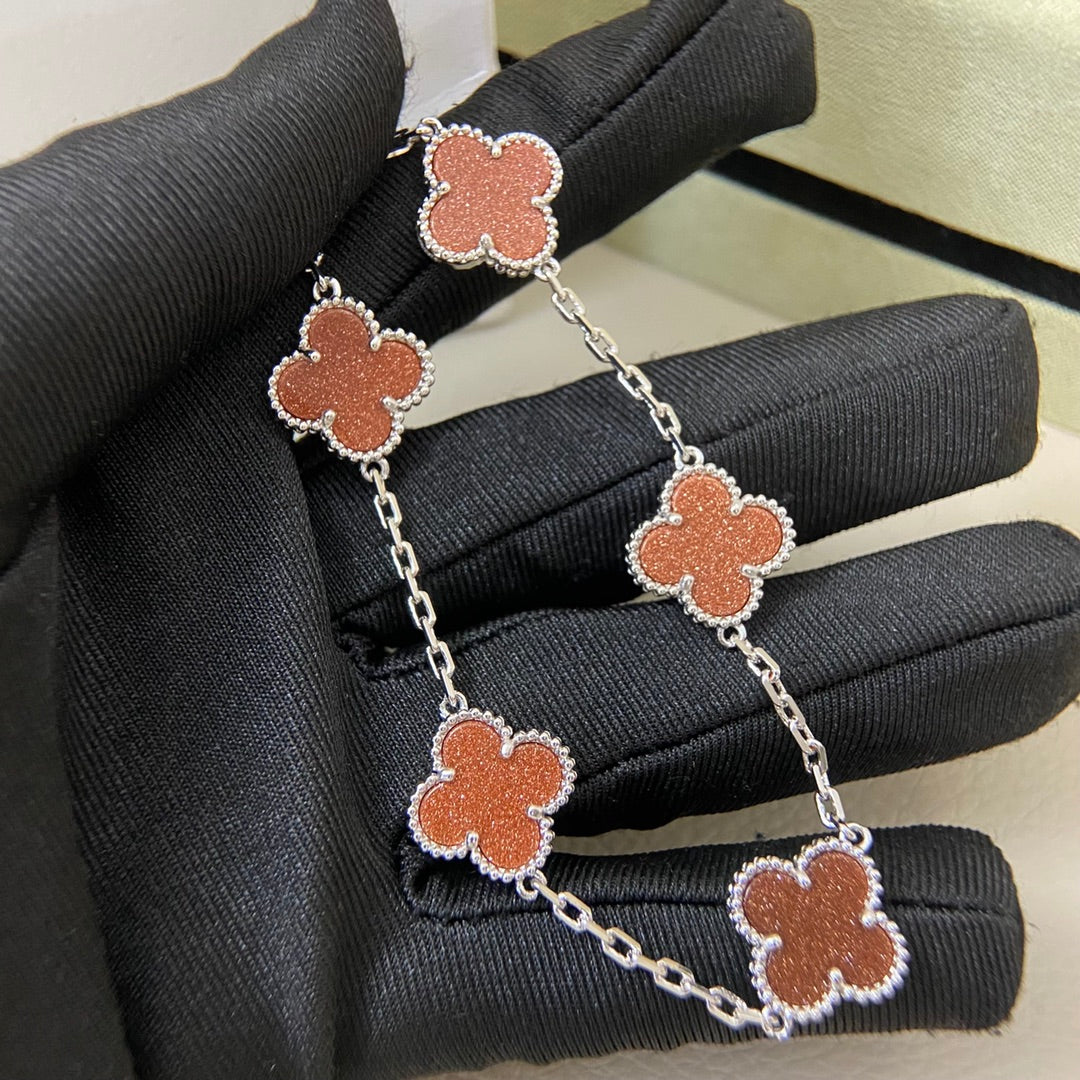 Red Gold Sand Four-Leaf Clover Bracelet