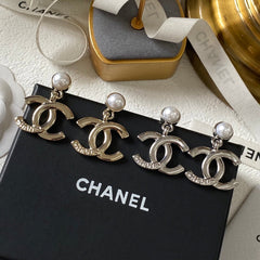 2-Color Pearl Fashion Earrings
