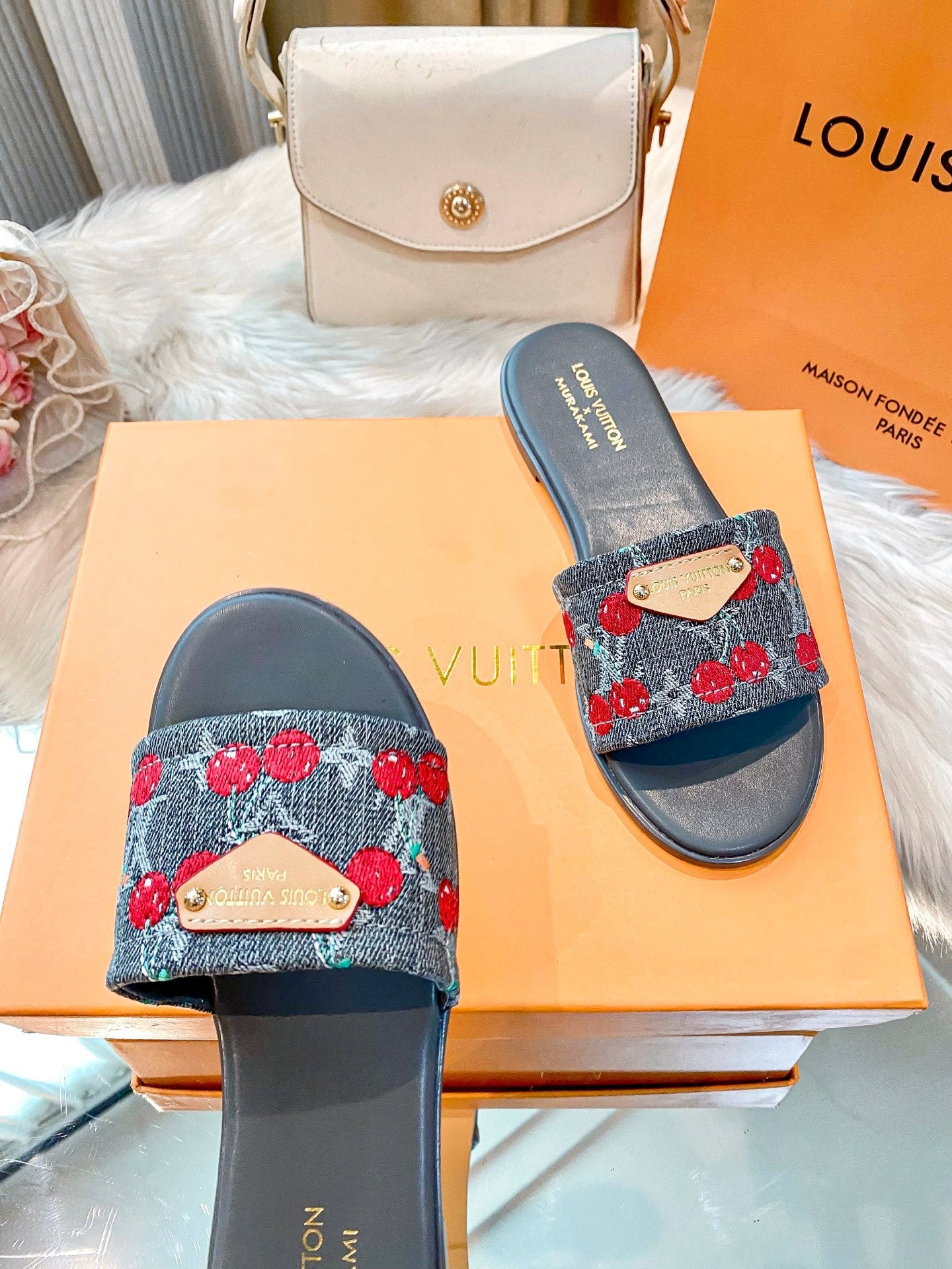 5-color cherry print slippers