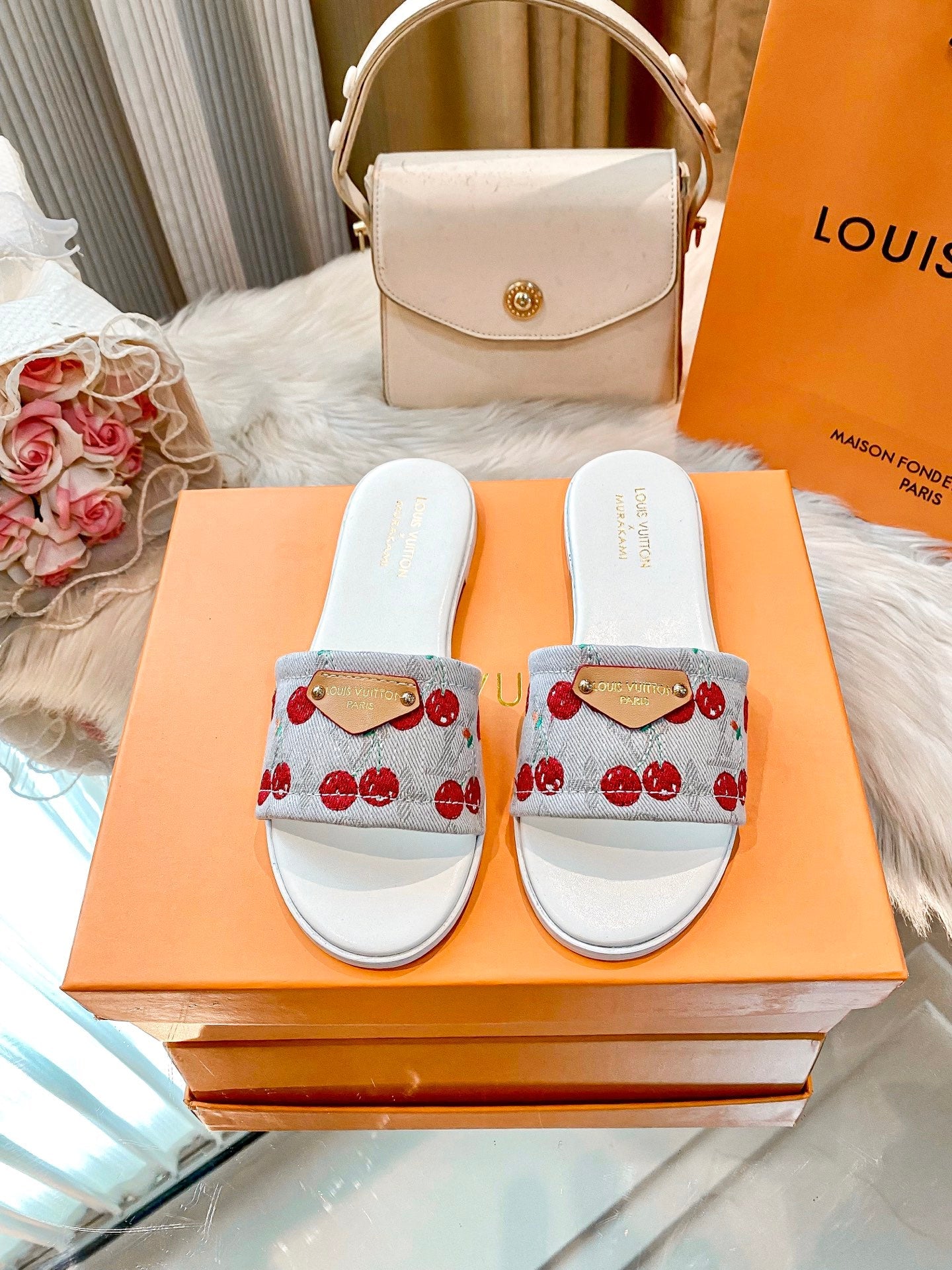 5-color cherry print slippers