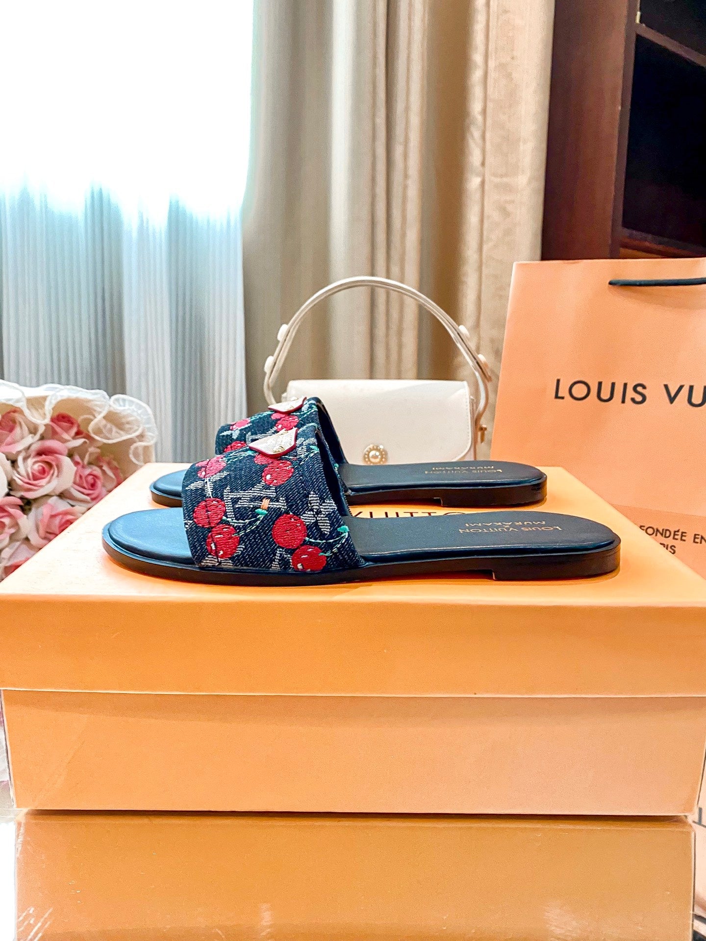 5-color cherry print slippers