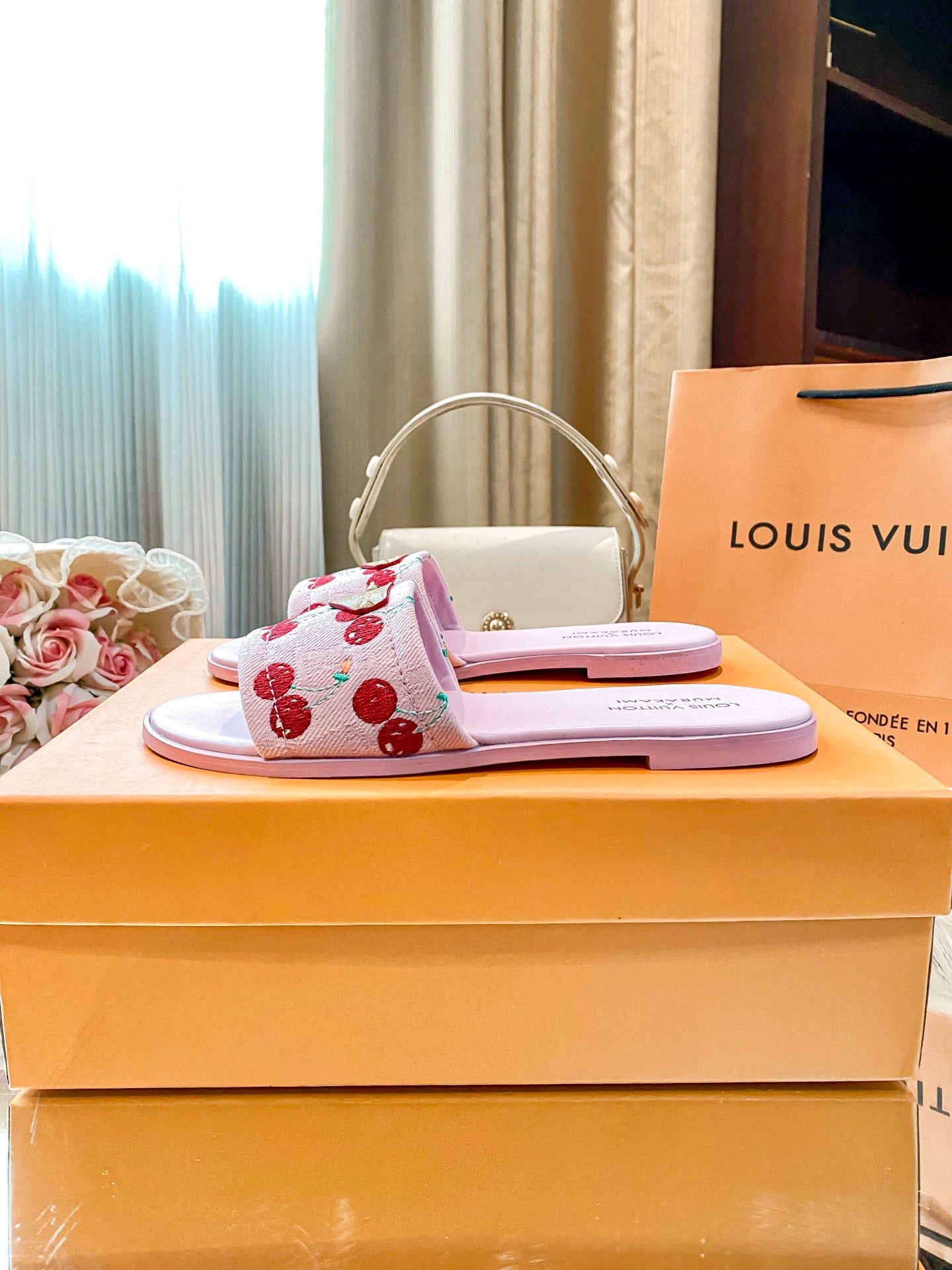 5-color cherry print slippers