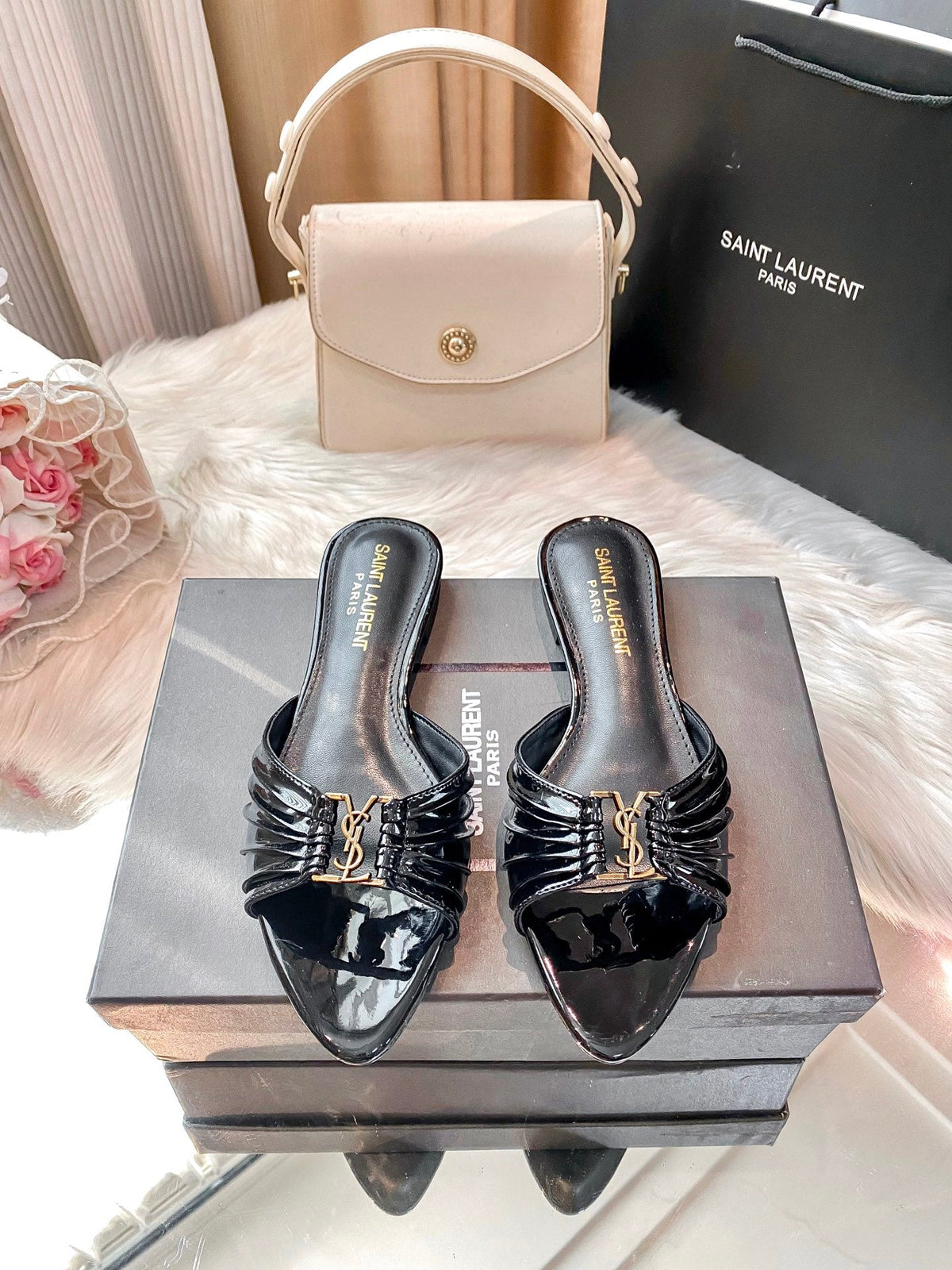 Elegant Leather Flat Slippers