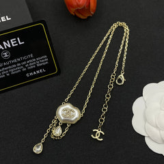 Stylish and Elegant Pendant Necklace