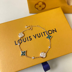 Diamond-Encrusted Peacock Green Four-Leaf Flower Bracelet