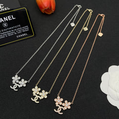 Stylish Flower Diamond Pendant Necklace