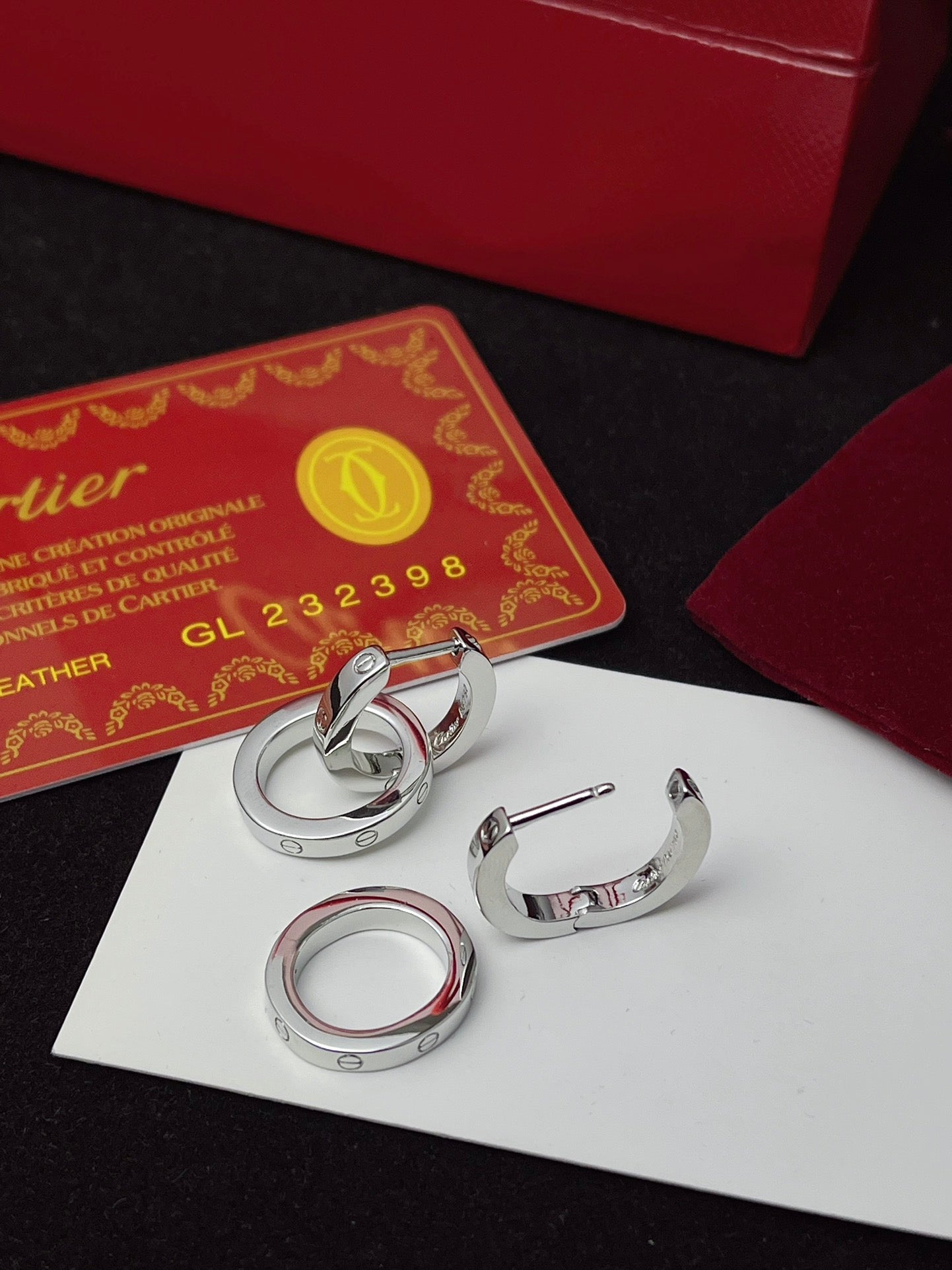 Double-loop classic stud earrings