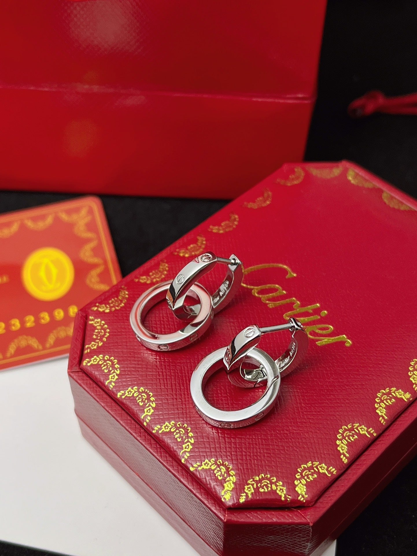 Double-loop classic stud earrings