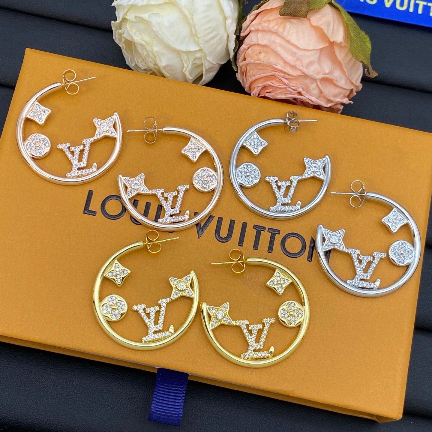 Floral Diamond Hollow Earrings