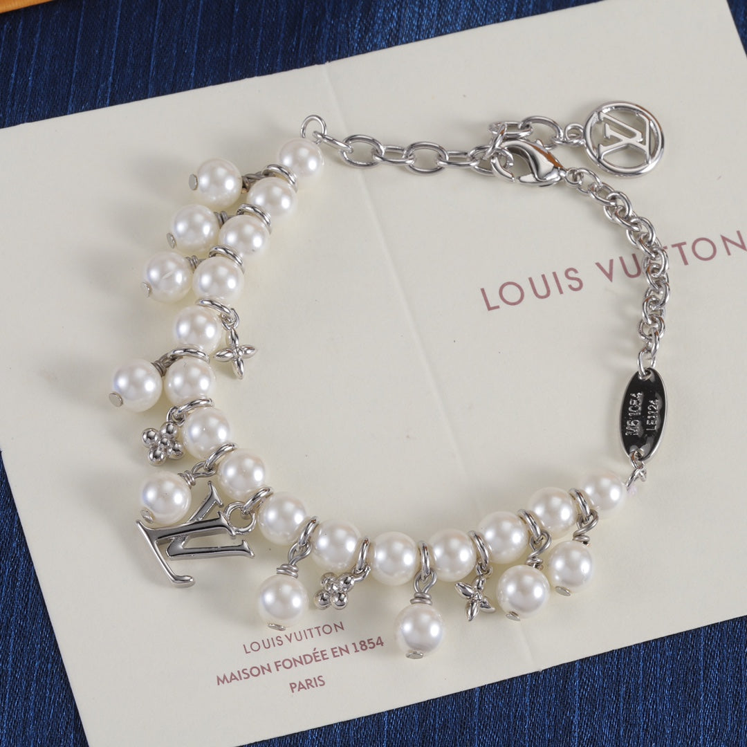 Fashionable double-layer pearl bracelet