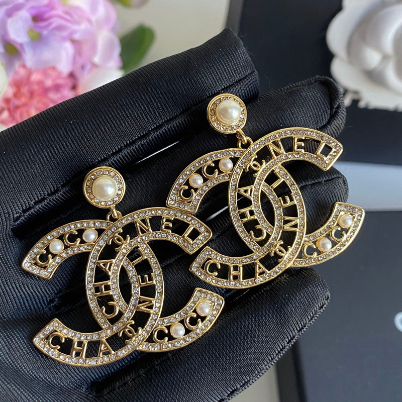 Hollow Diamond Pearl Letter Earrings