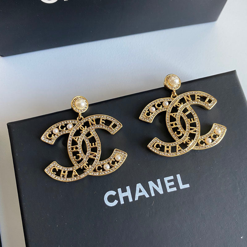 Hollow Diamond Pearl Letter Earrings