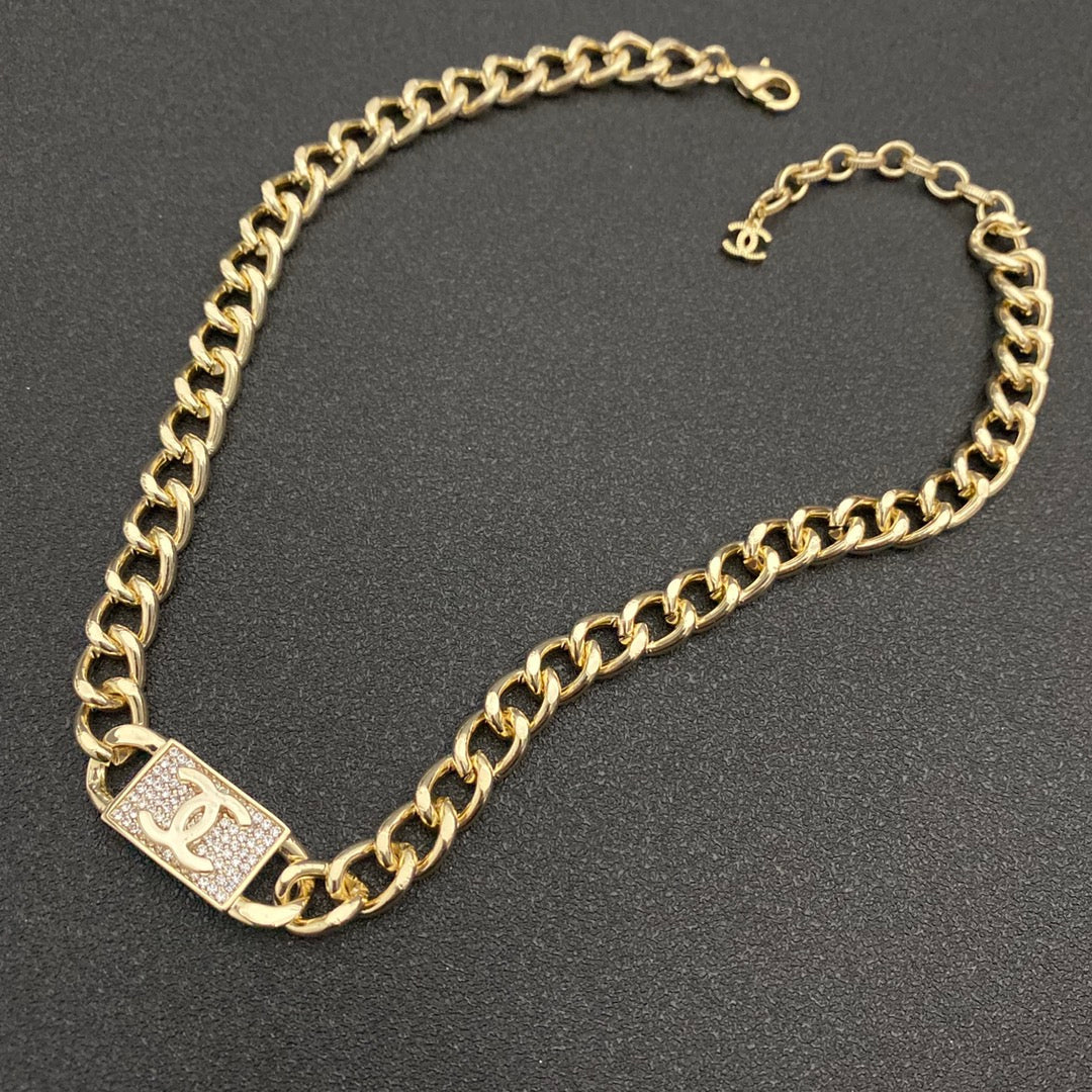 Metal Diamond Chain Necklace