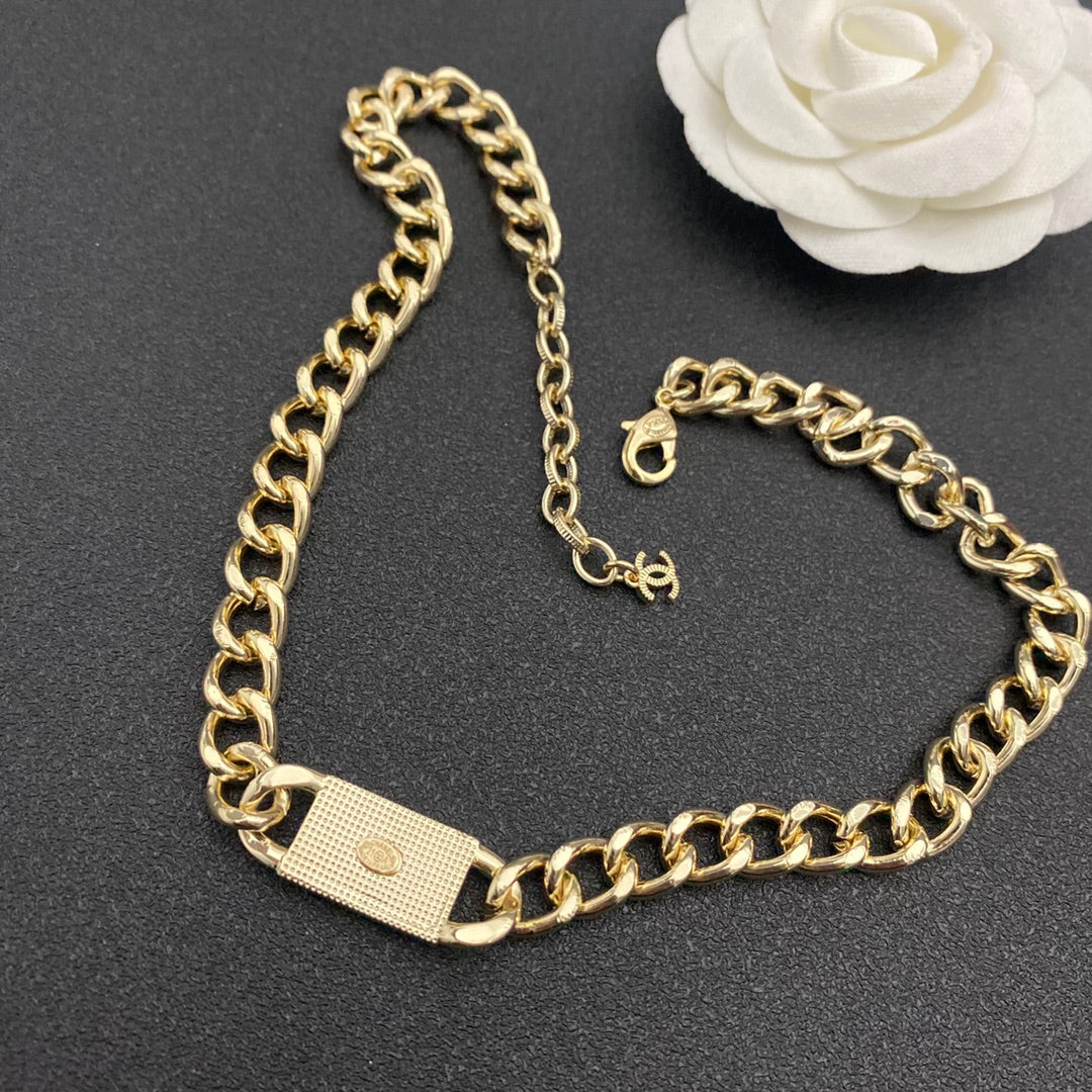 Metal Diamond Chain Necklace