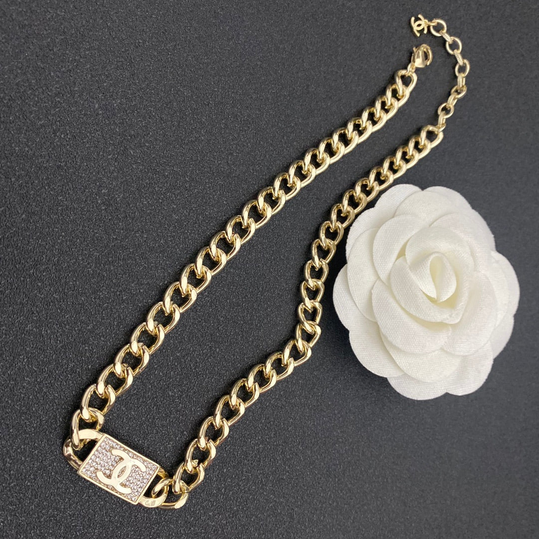 Metal Diamond Chain Necklace