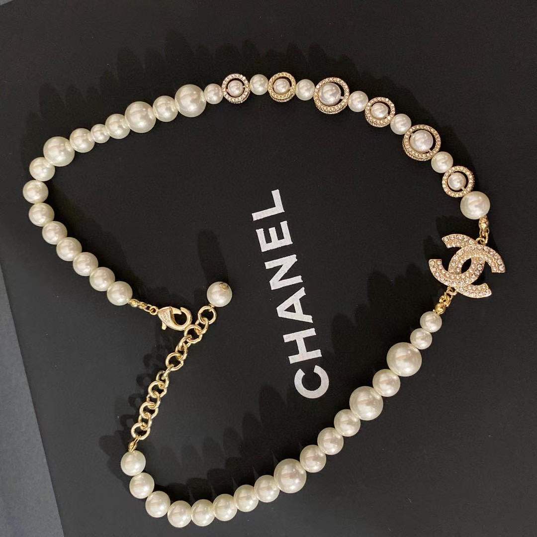 Vintage Elegant Pearl Necklace