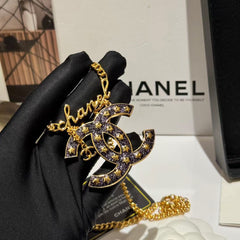 Fashionable gold star pendant necklace