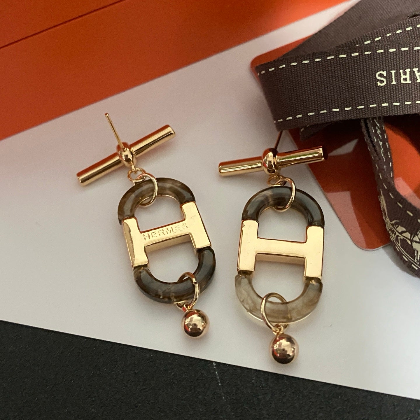 Temperament Acrylic Splicing Earrings