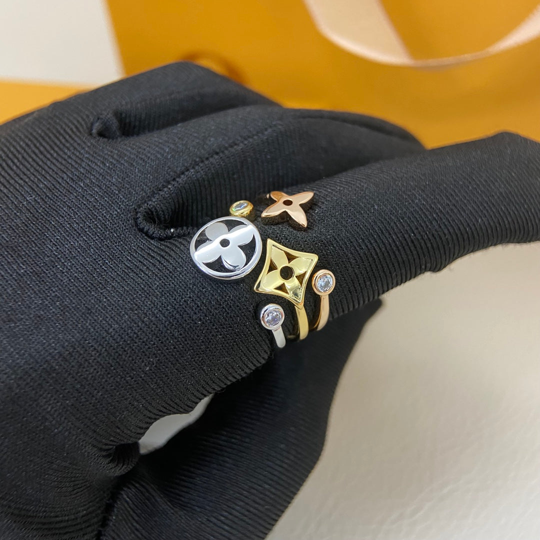 Shiny Pointed Round Flower Ring Set