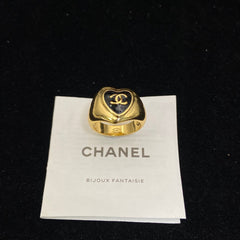 Shiny Heart Enamel Ring