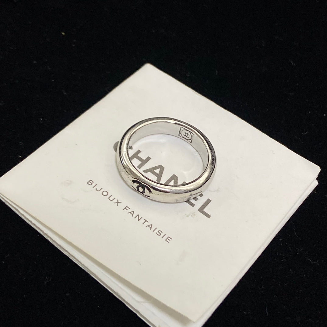 Versatile Black Enamel Ring